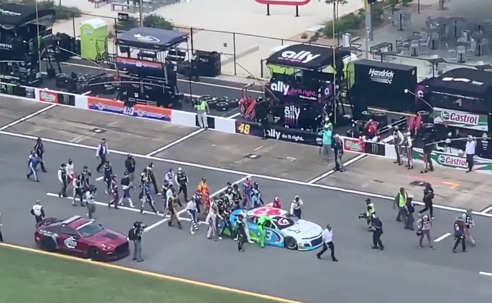 FBI Determines Noose in Bubba Wallace’s Garage Had Been There Since 2019